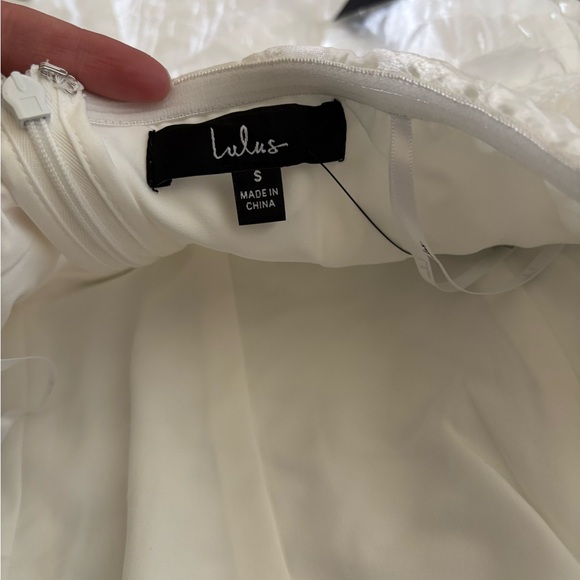 NWT LuLus Strapless White Lace Pattern Romper - Picture 4 of 5